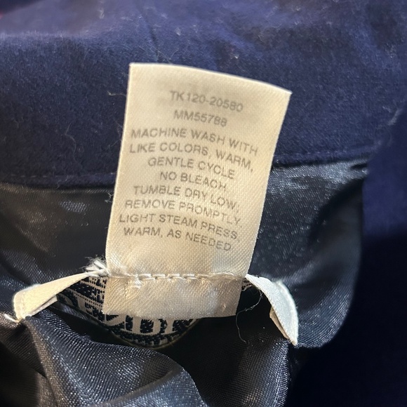 Vintage Pendleton Men's Flannel Robe - Navy with Red Trim - Small - Flaws - Picture 15 of 16